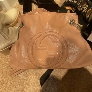 Gucci medium soho chain strap handbag